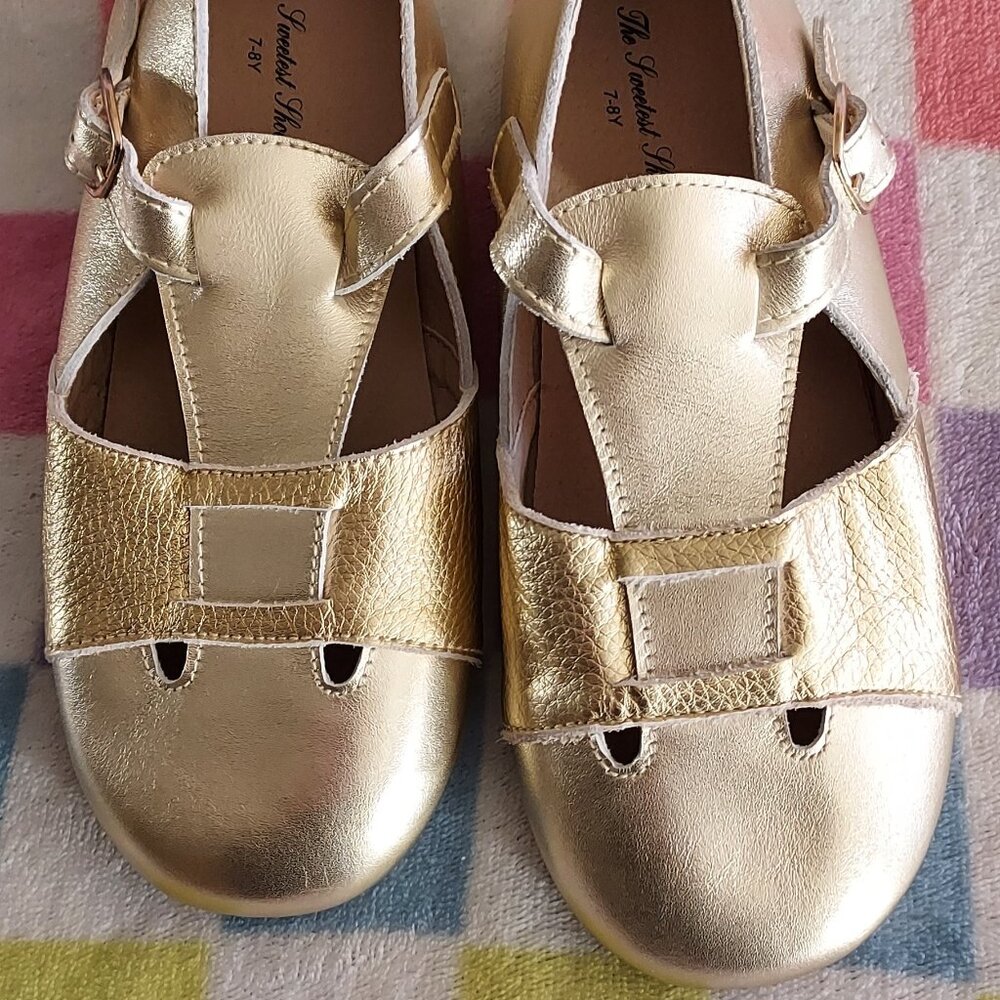 Girls Gold Dress shoes The Sweetest shoes Size 7-8Y